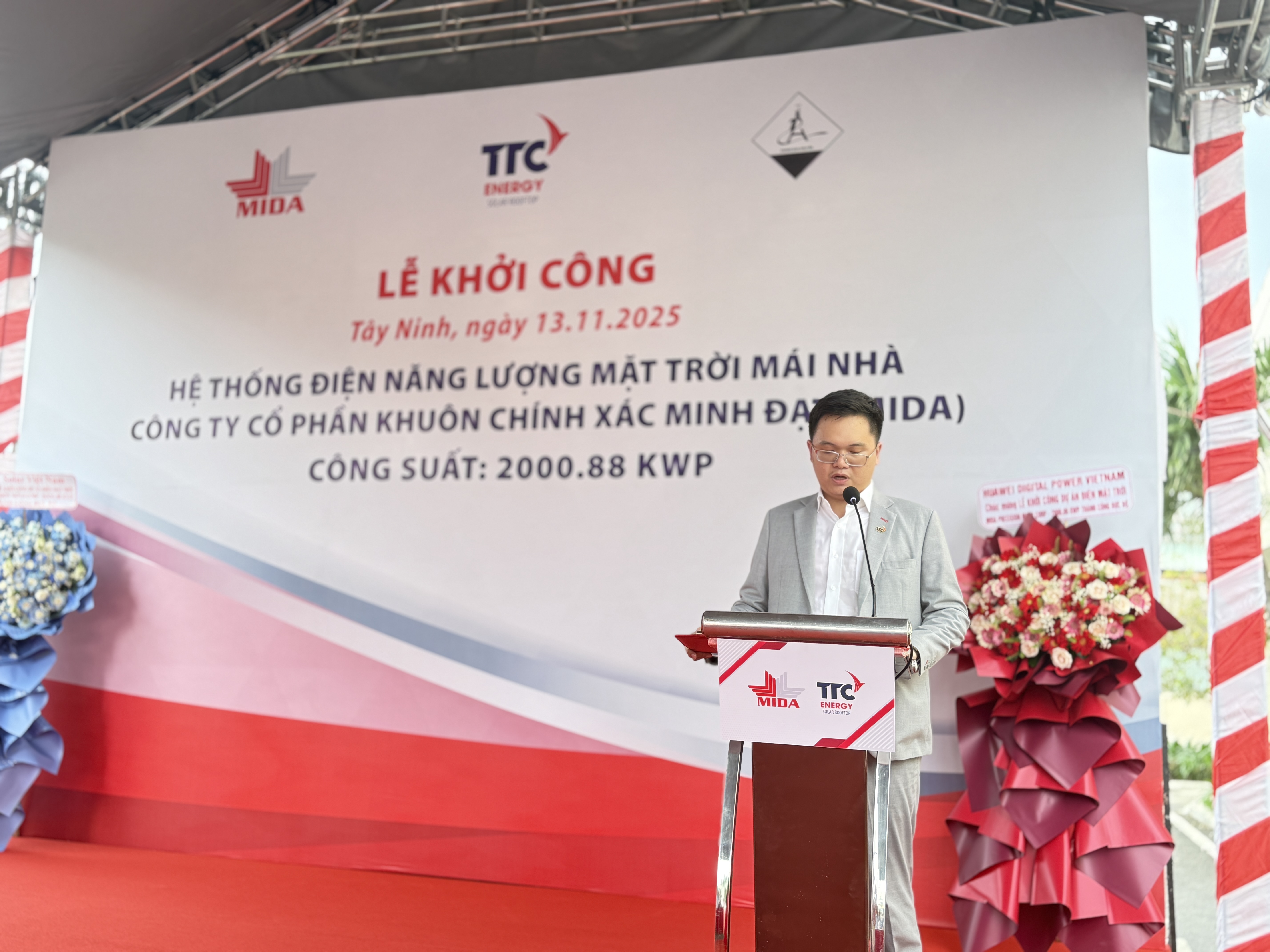 Lễ khởi công hệ thống điện mặt trời mái nhà công suất 2MWP tại nhà máy MID do TTC Energy làm Tổng thầu EPC